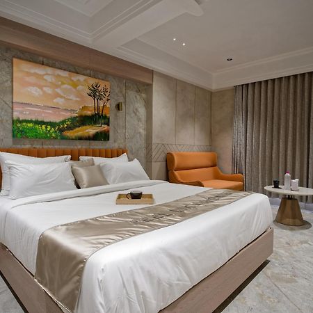 Golden Plaza Hotel Ahmedabad Luaran gambar