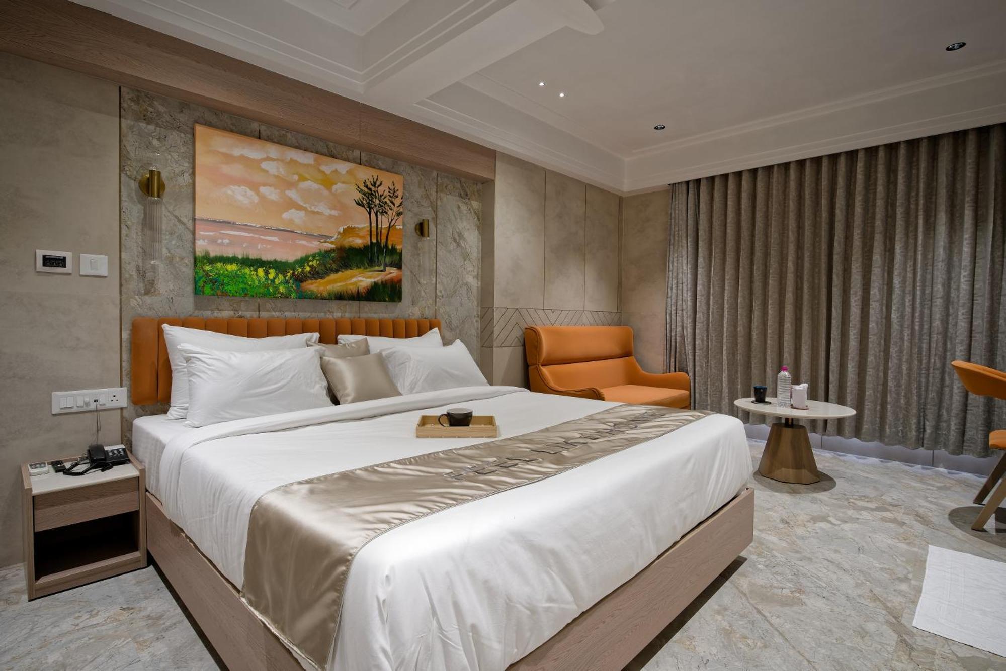 Golden Plaza Hotel Ahmedabad Luaran gambar