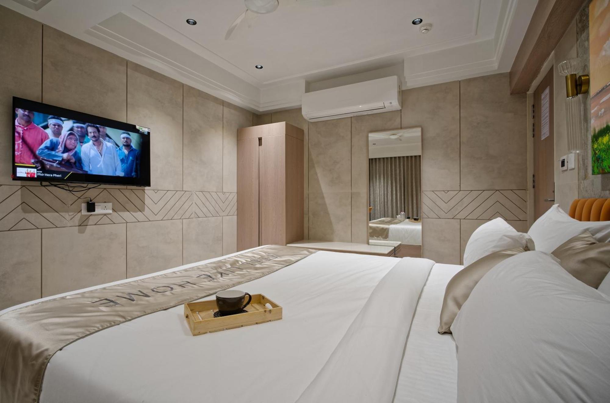 Golden Plaza Hotel Ahmedabad Luaran gambar