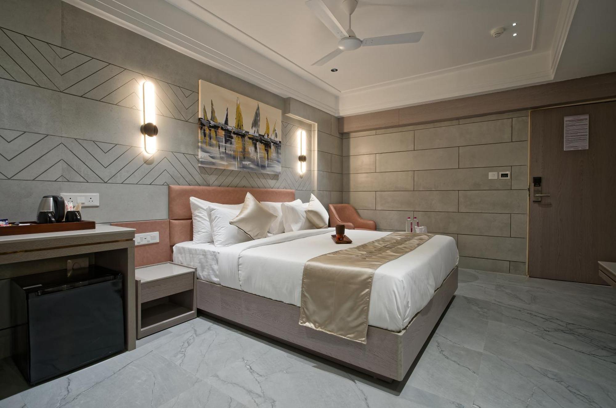 Golden Plaza Hotel Ahmedabad Luaran gambar
