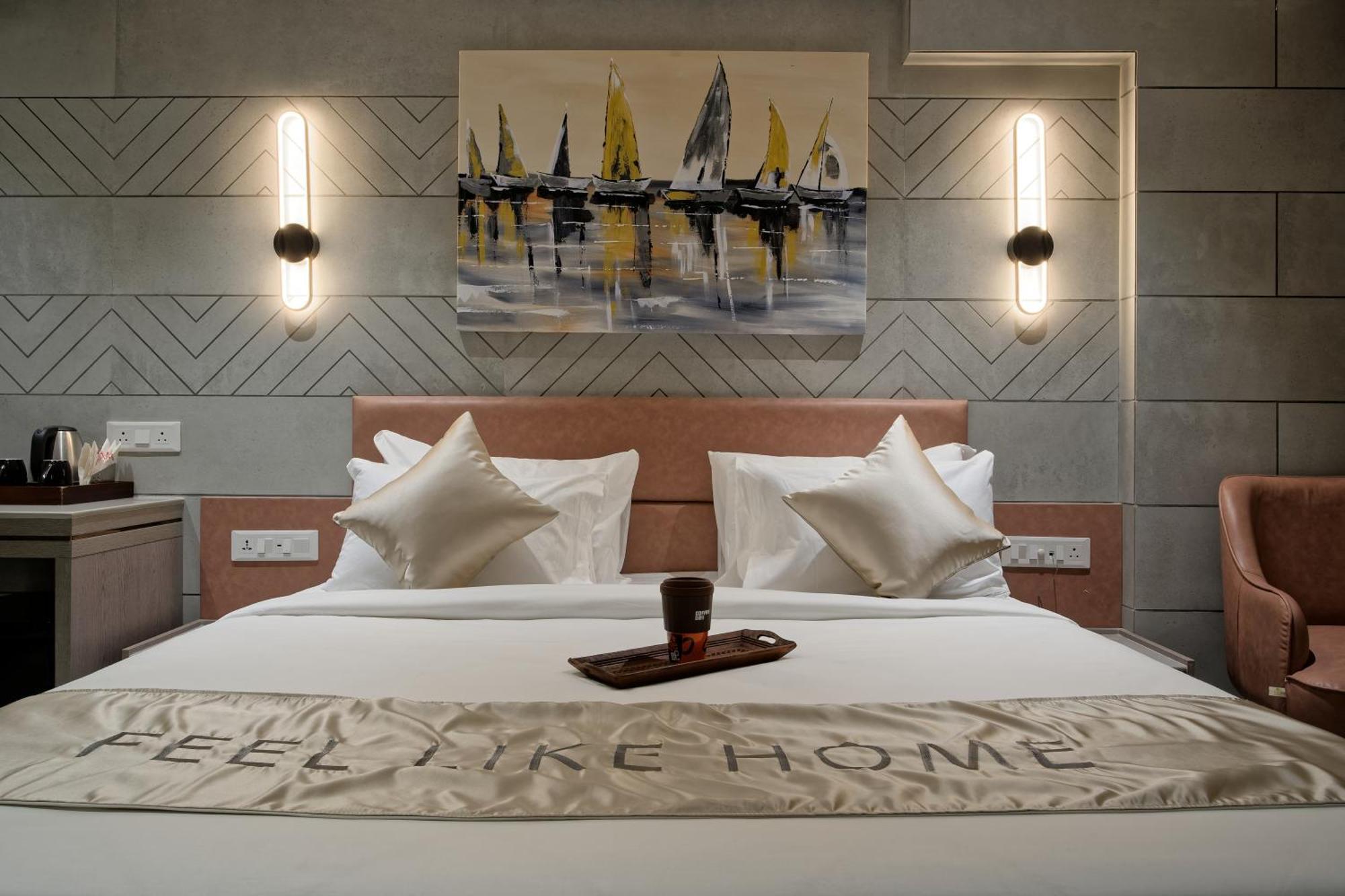 Golden Plaza Hotel Ahmedabad Luaran gambar