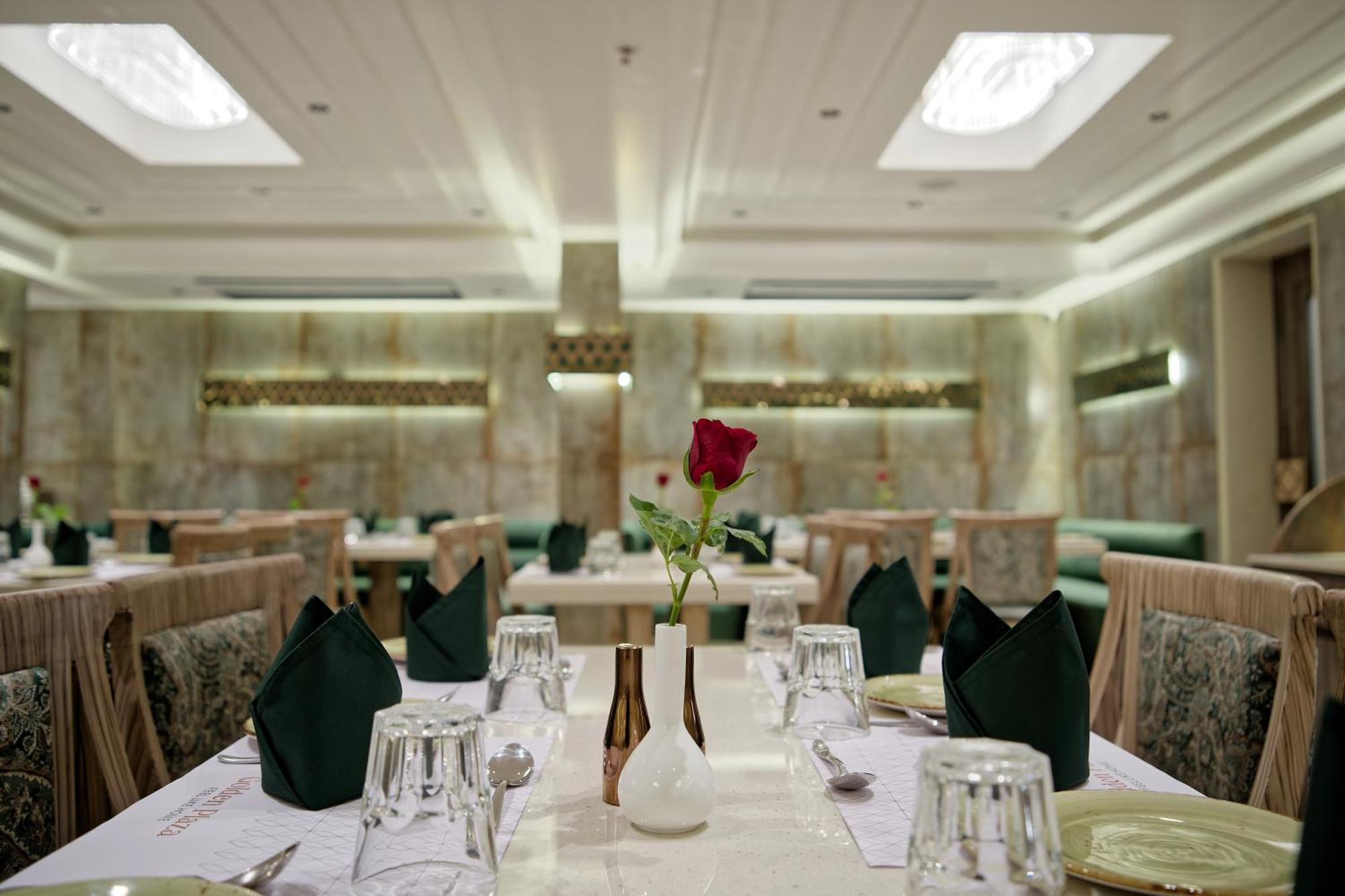Golden Plaza Hotel Ahmedabad Luaran gambar