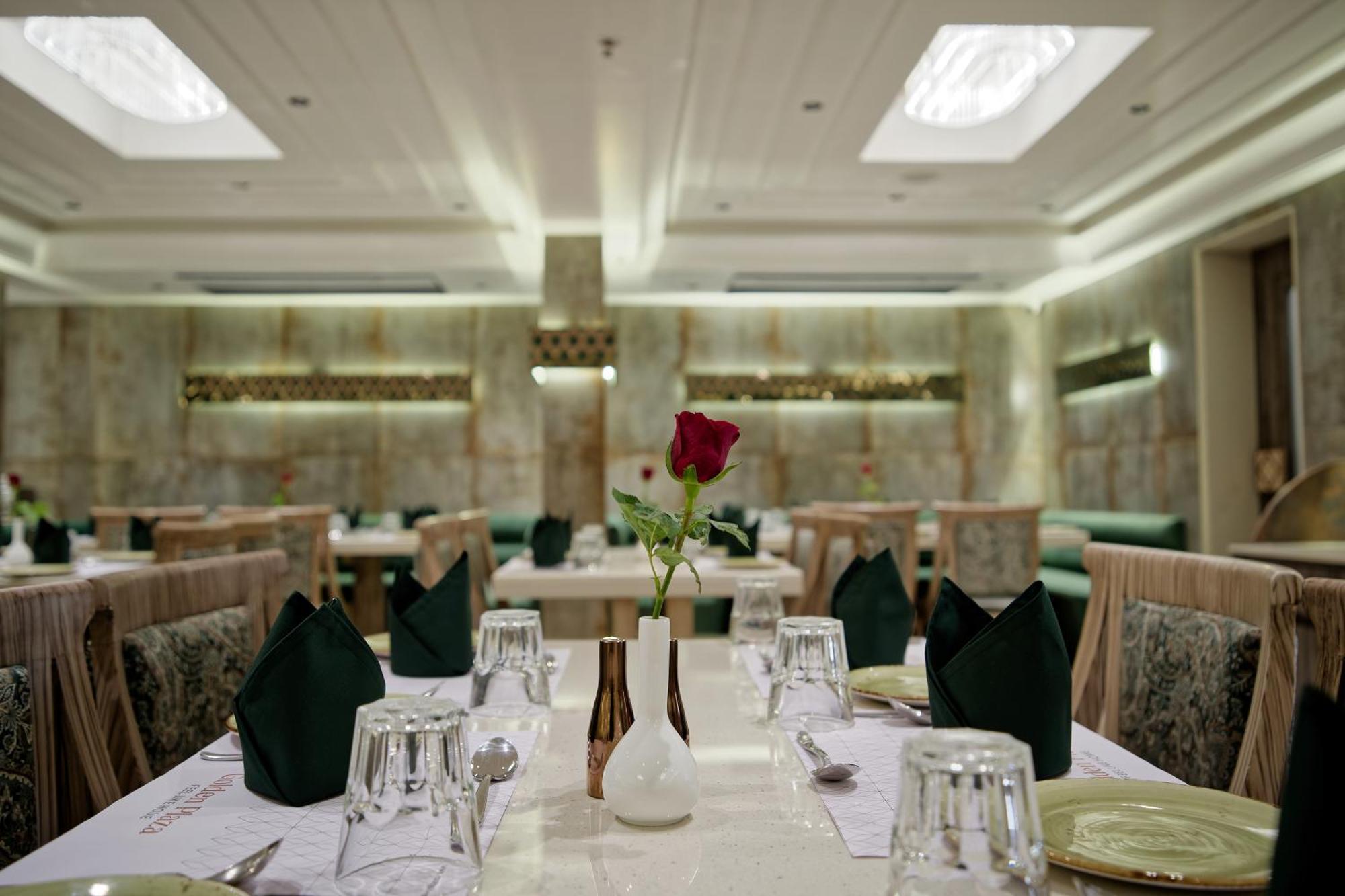 Golden Plaza Hotel Ahmedabad Luaran gambar