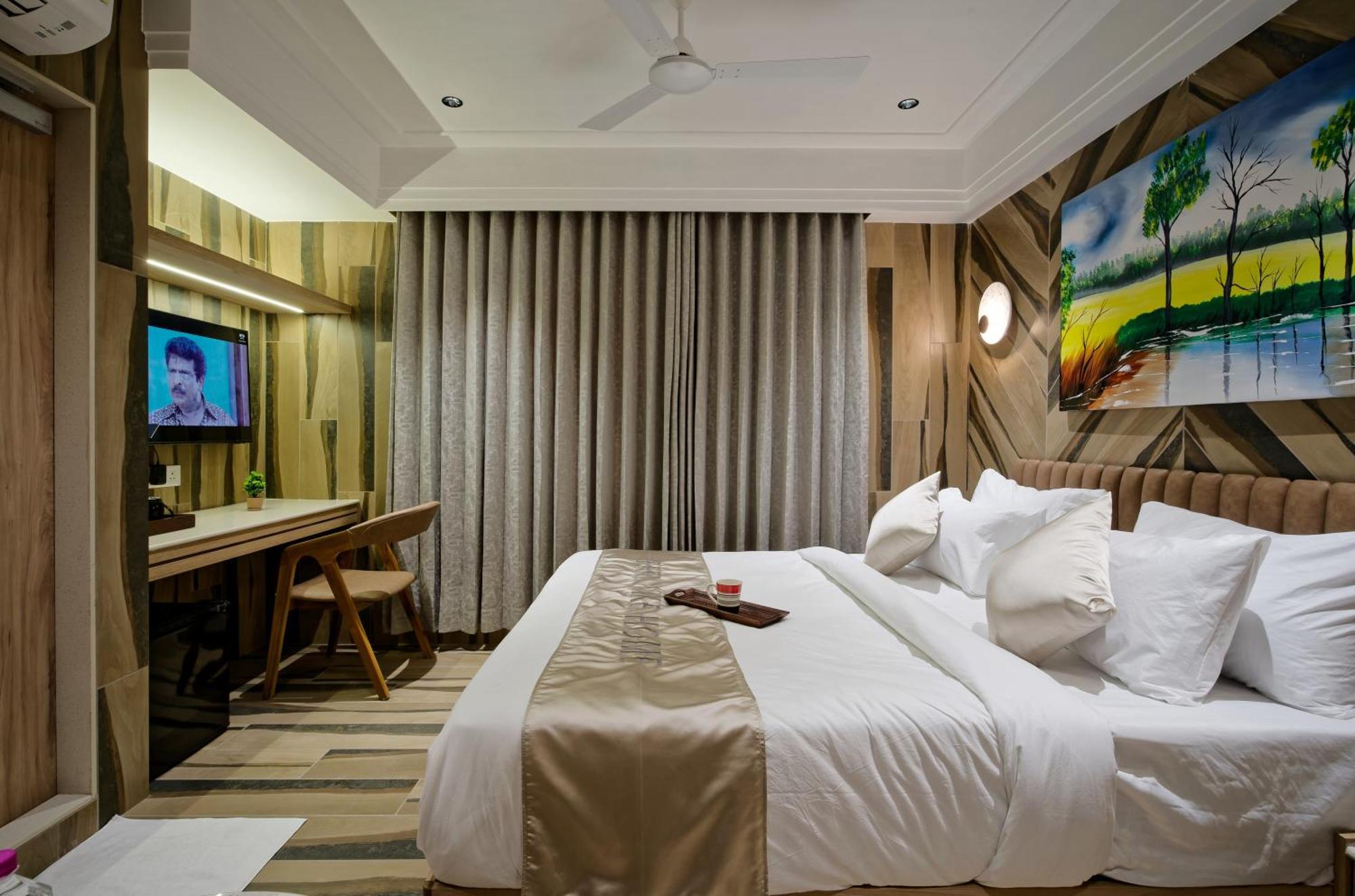 Golden Plaza Hotel Ahmedabad Luaran gambar