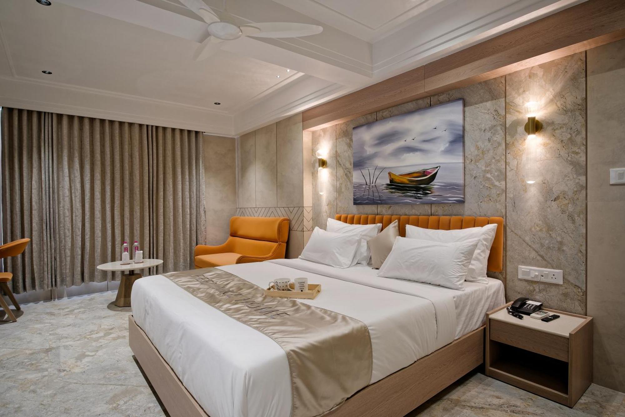 Golden Plaza Hotel Ahmedabad Luaran gambar